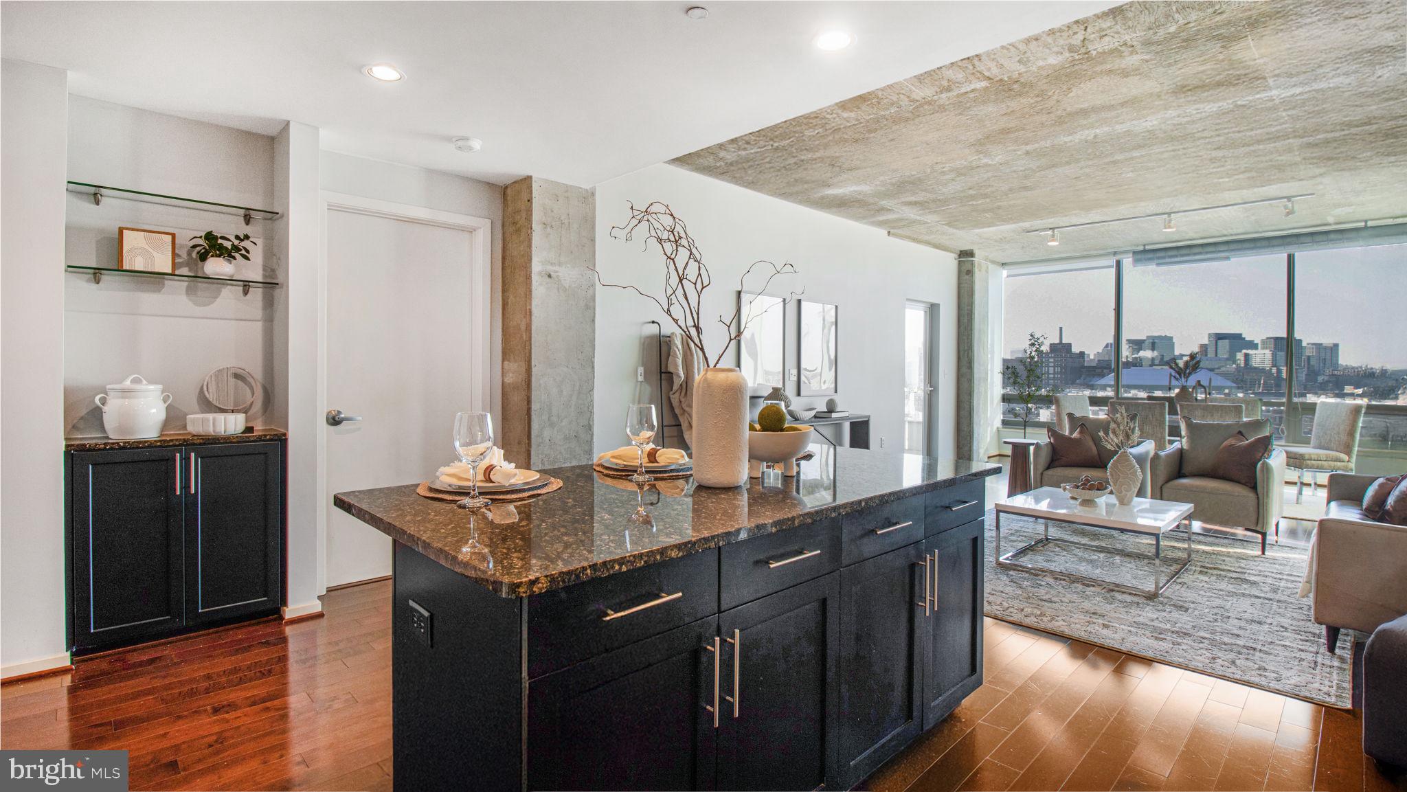 LOCUST POINT - Residential