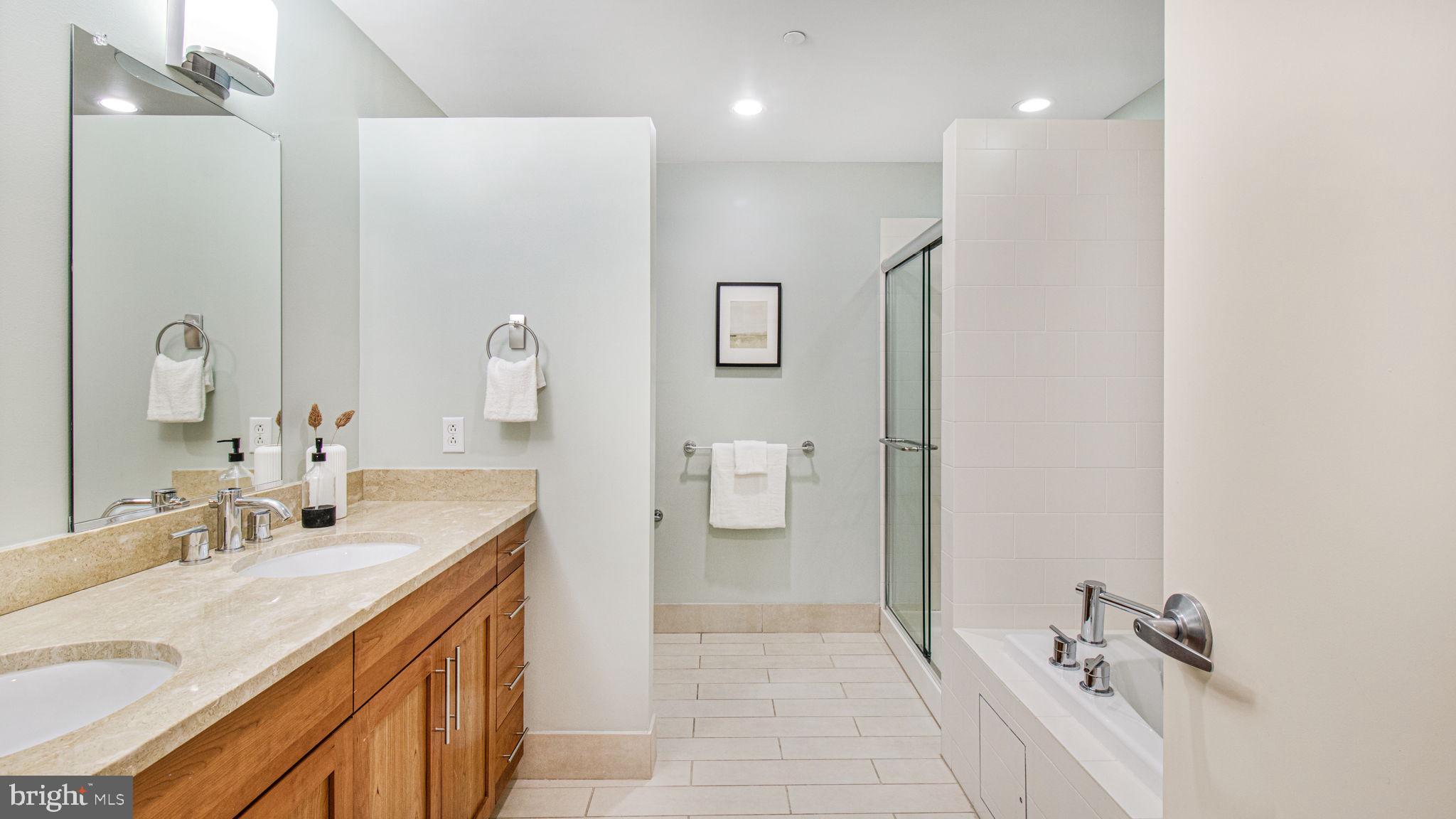 LOCUST POINT - Residential