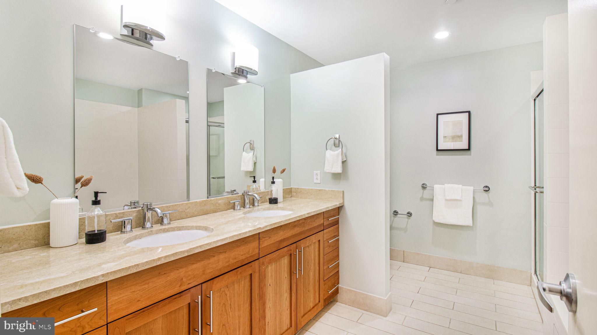 LOCUST POINT - Residential