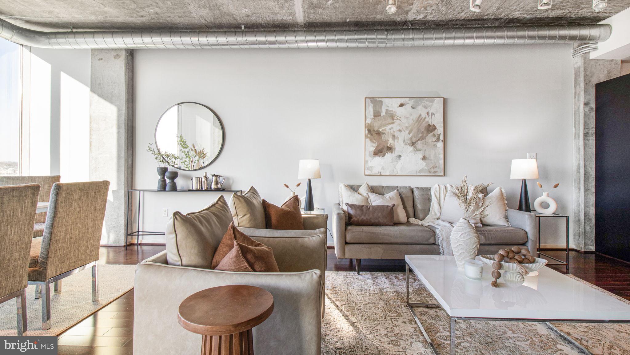 LOCUST POINT - Residential