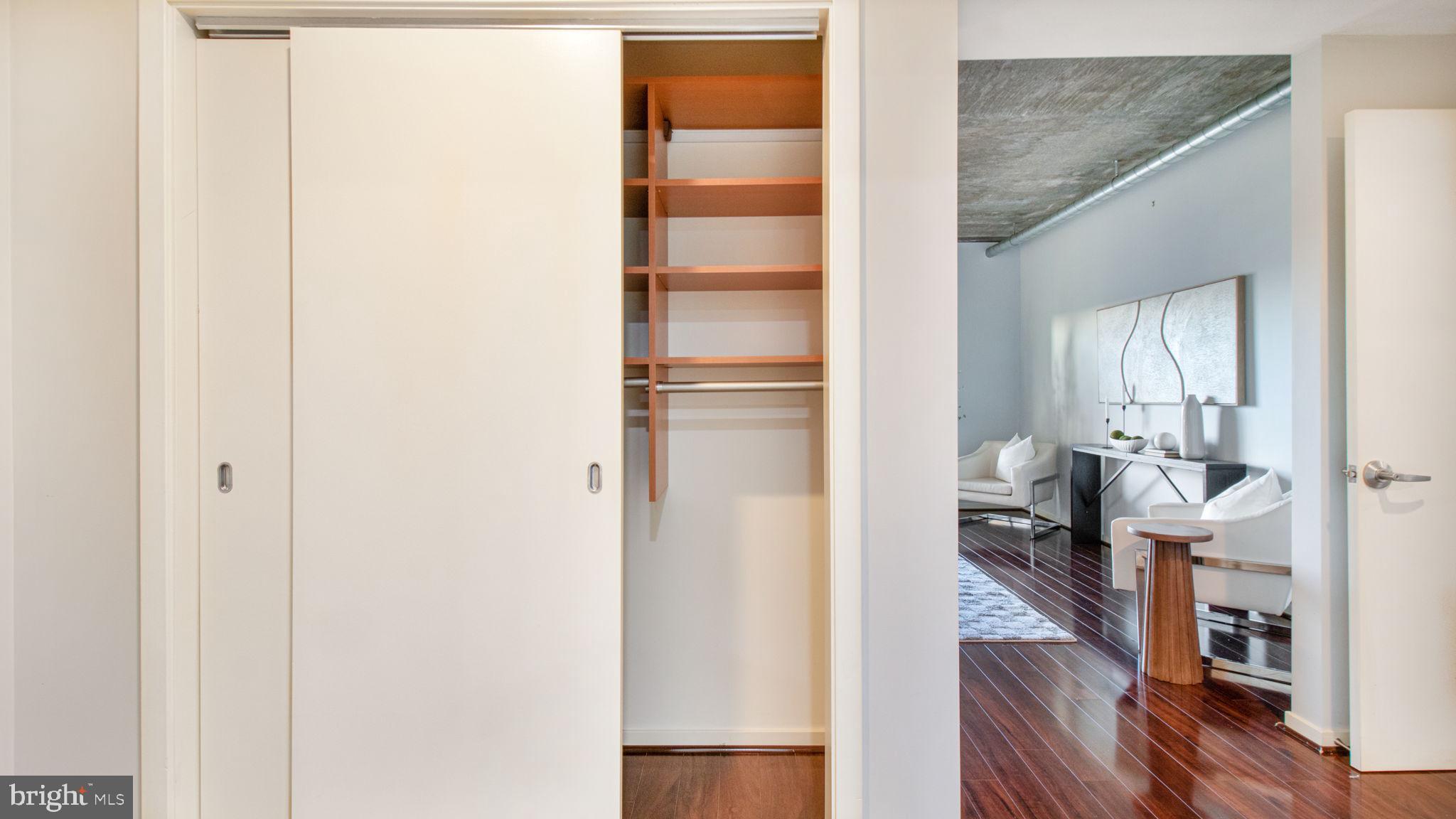 LOCUST POINT - Residential