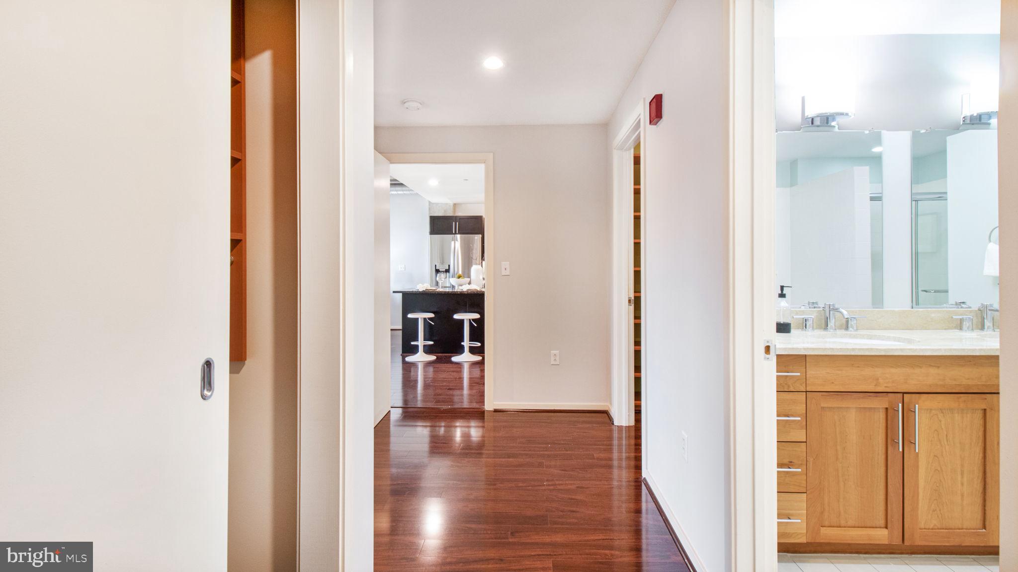 LOCUST POINT - Residential