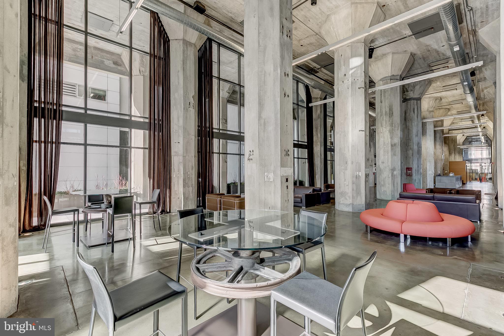 LOCUST POINT - Residential