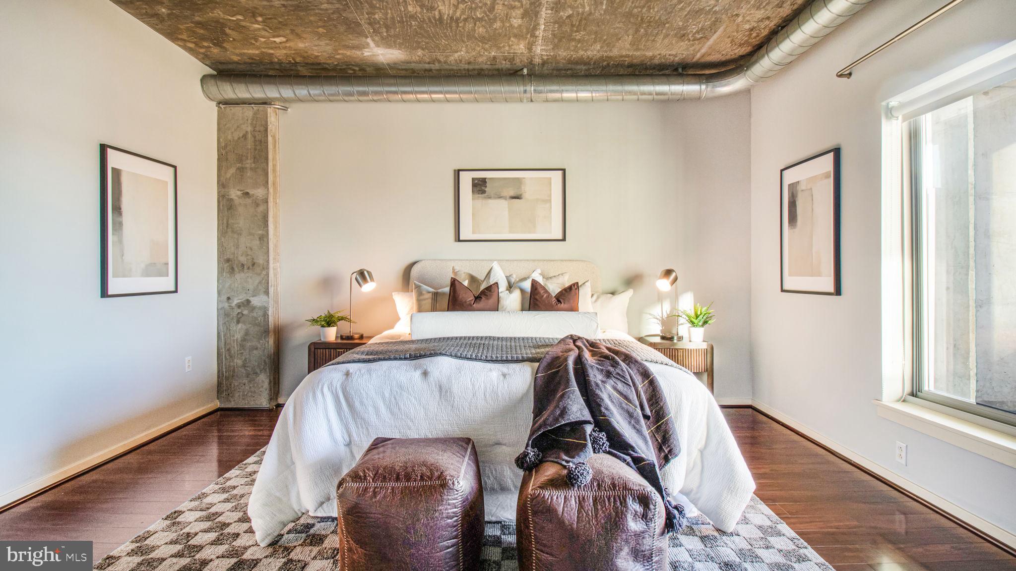 LOCUST POINT - Residential