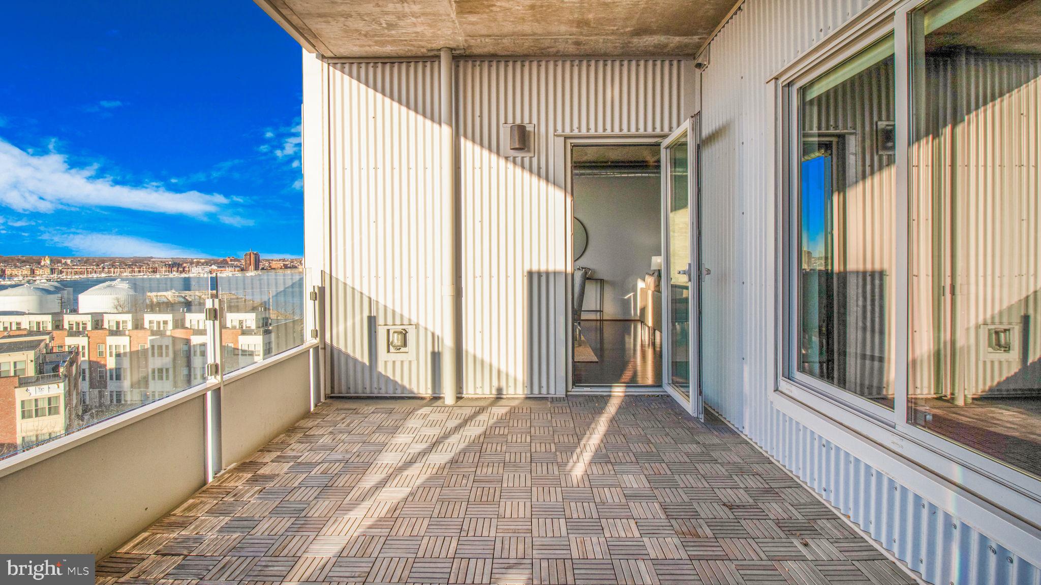 LOCUST POINT - Residential