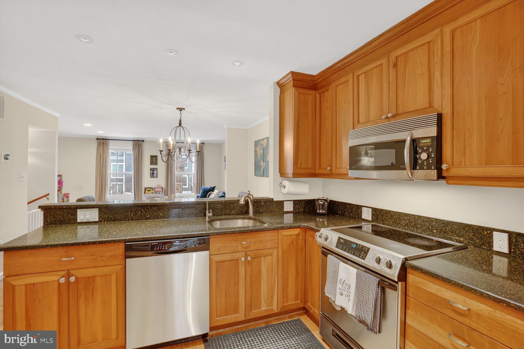 1003-B N DANIEL STREET