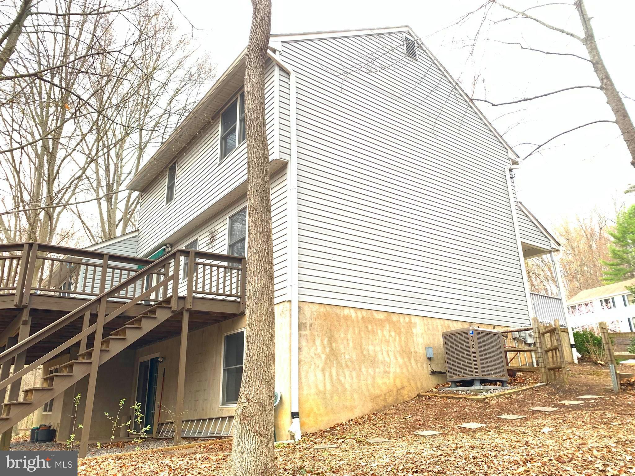 WOODFIELD VILLAGE - Residential