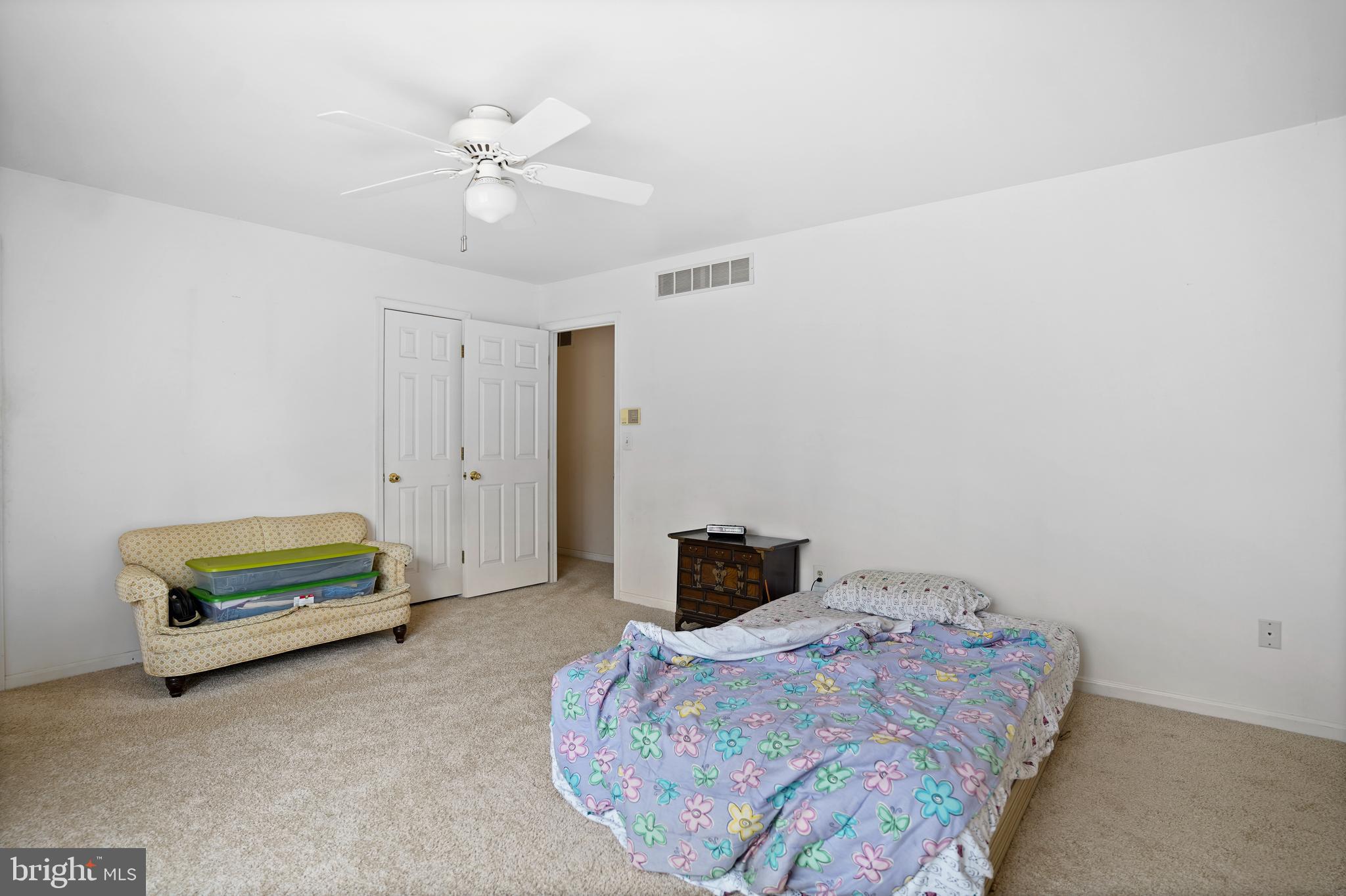 WOODFIELD VILLAGE - Residential