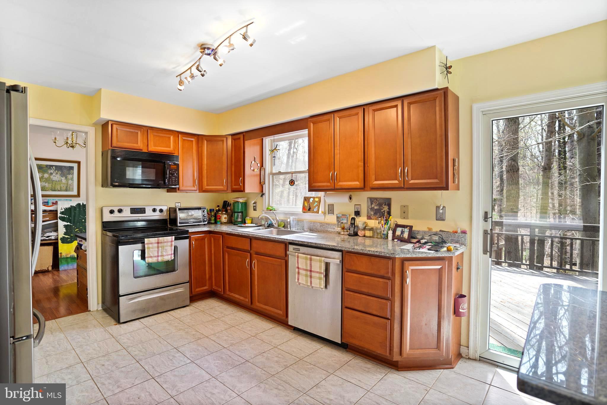 WOODFIELD VILLAGE - Residential