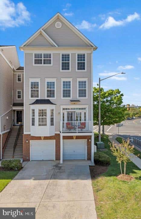 Townhouse For Rent - 2499 Curie Court #111<br/> HERNDON, VA 20171