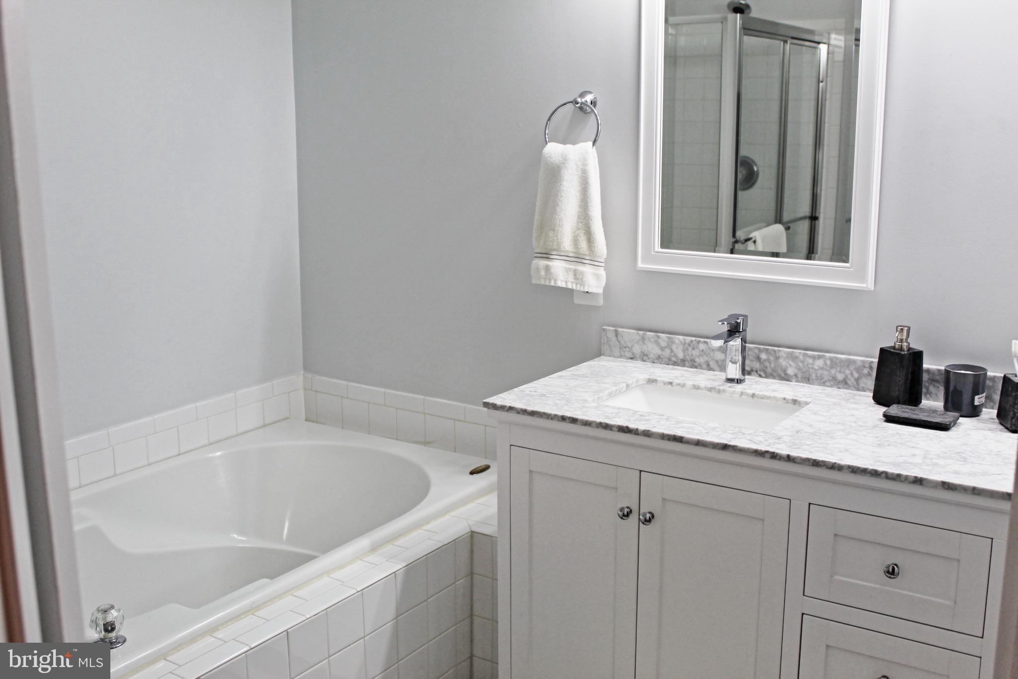 BELMONT GREENE CONDO - Residential