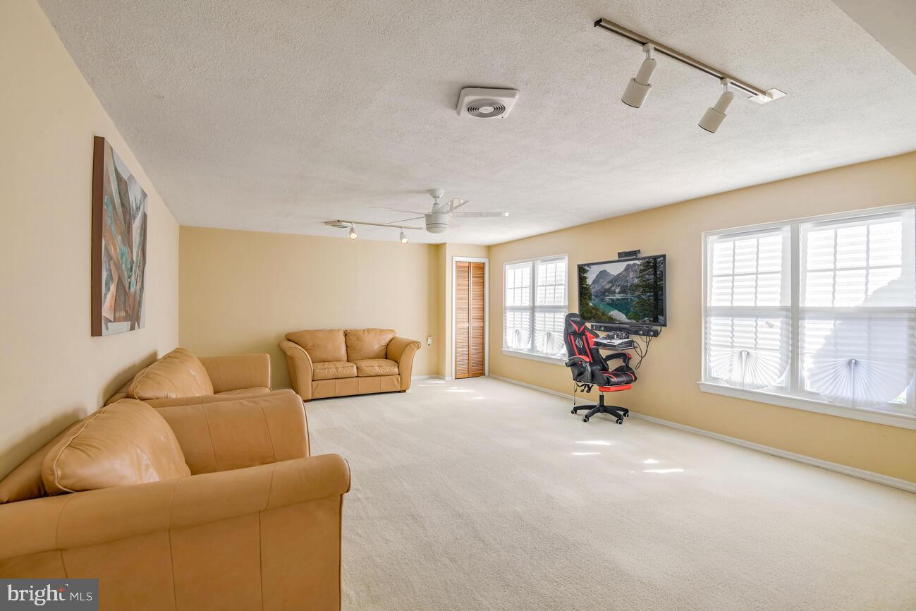 KINGSFORD - Residential Lease