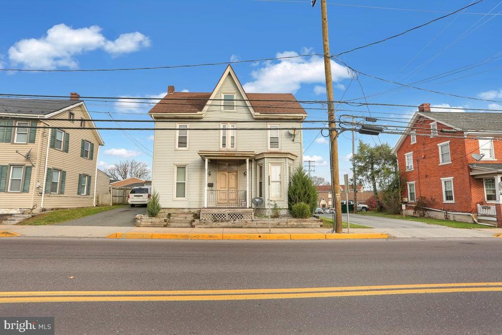 Photo of 273 W MAIN ST, NEW HOLLAND, PA 17557 (MLS # PALA2024452)