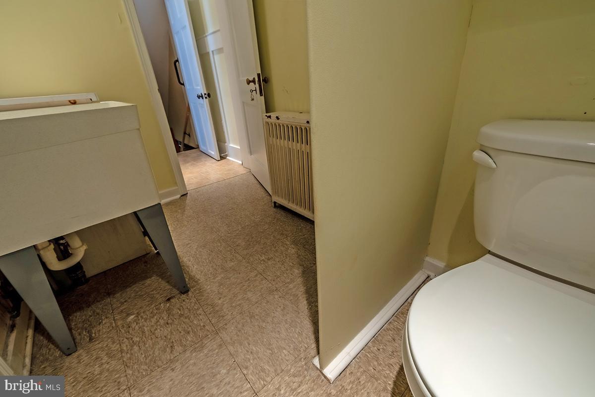 FOX CHASE - Residential