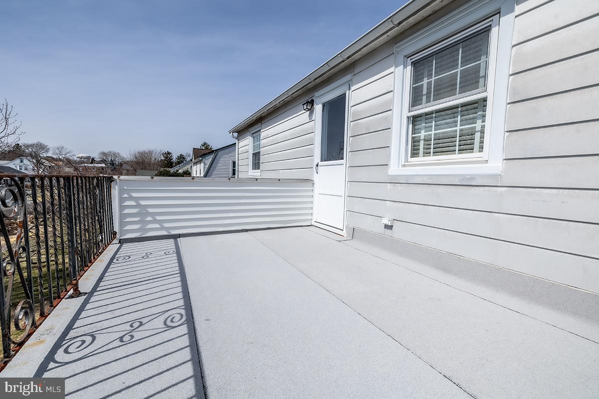 FOX CHASE - Residential