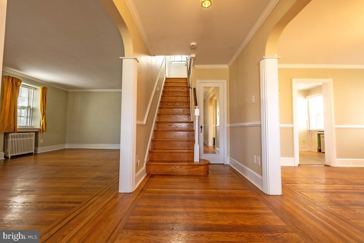 FOX CHASE - Residential