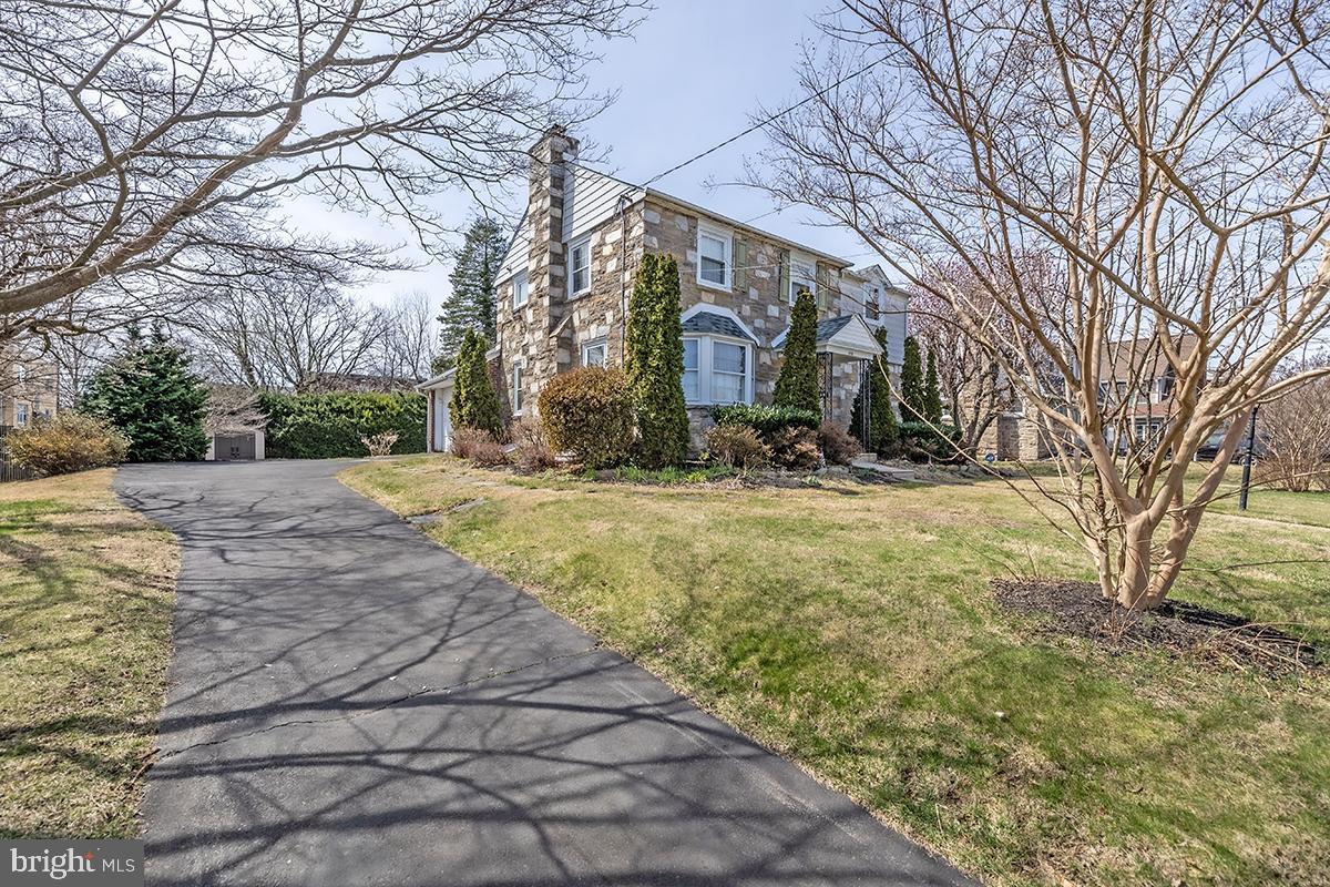 FOX CHASE - Residential