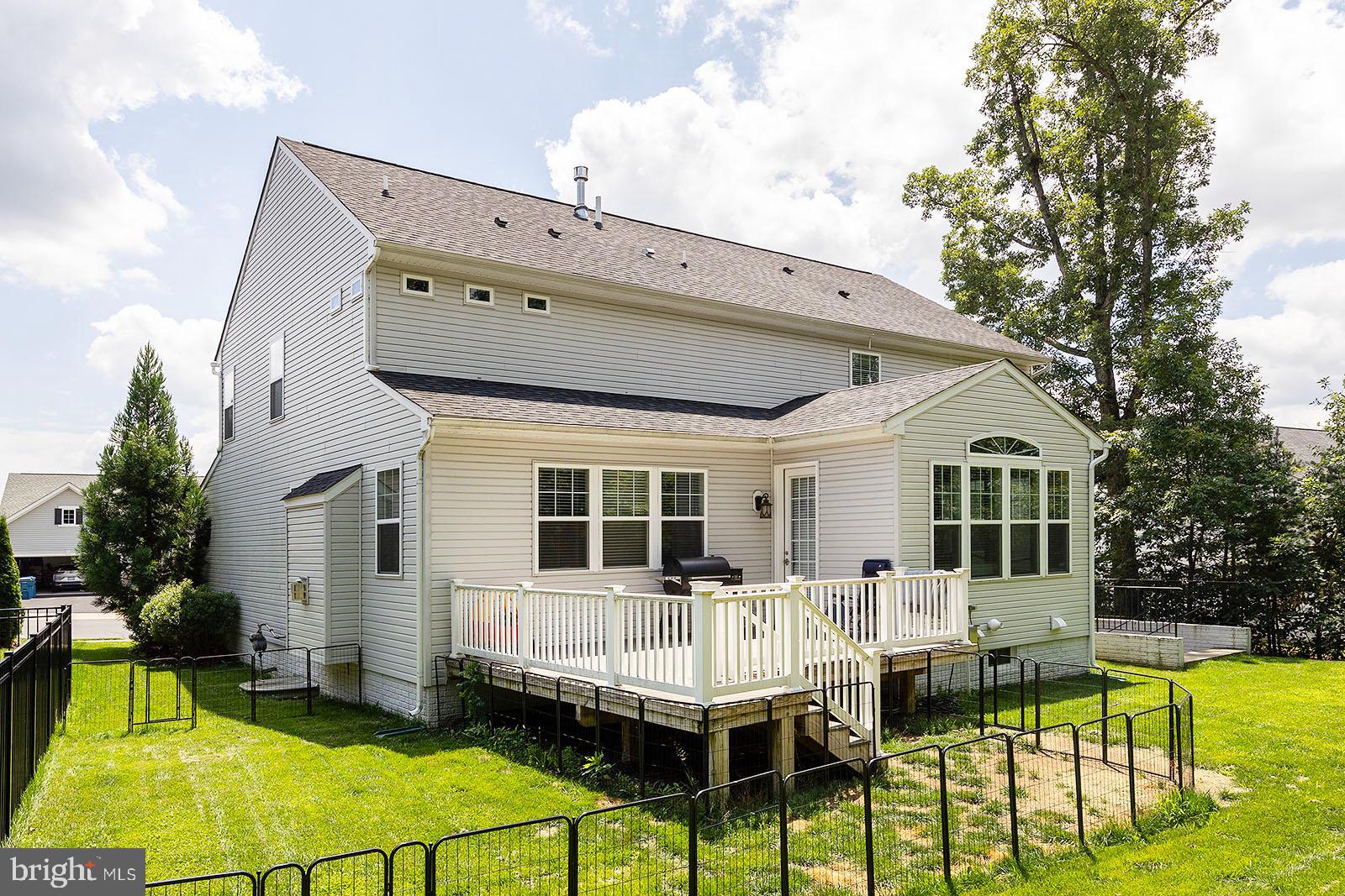 TWIN LAKES OVERLOOK - Residential