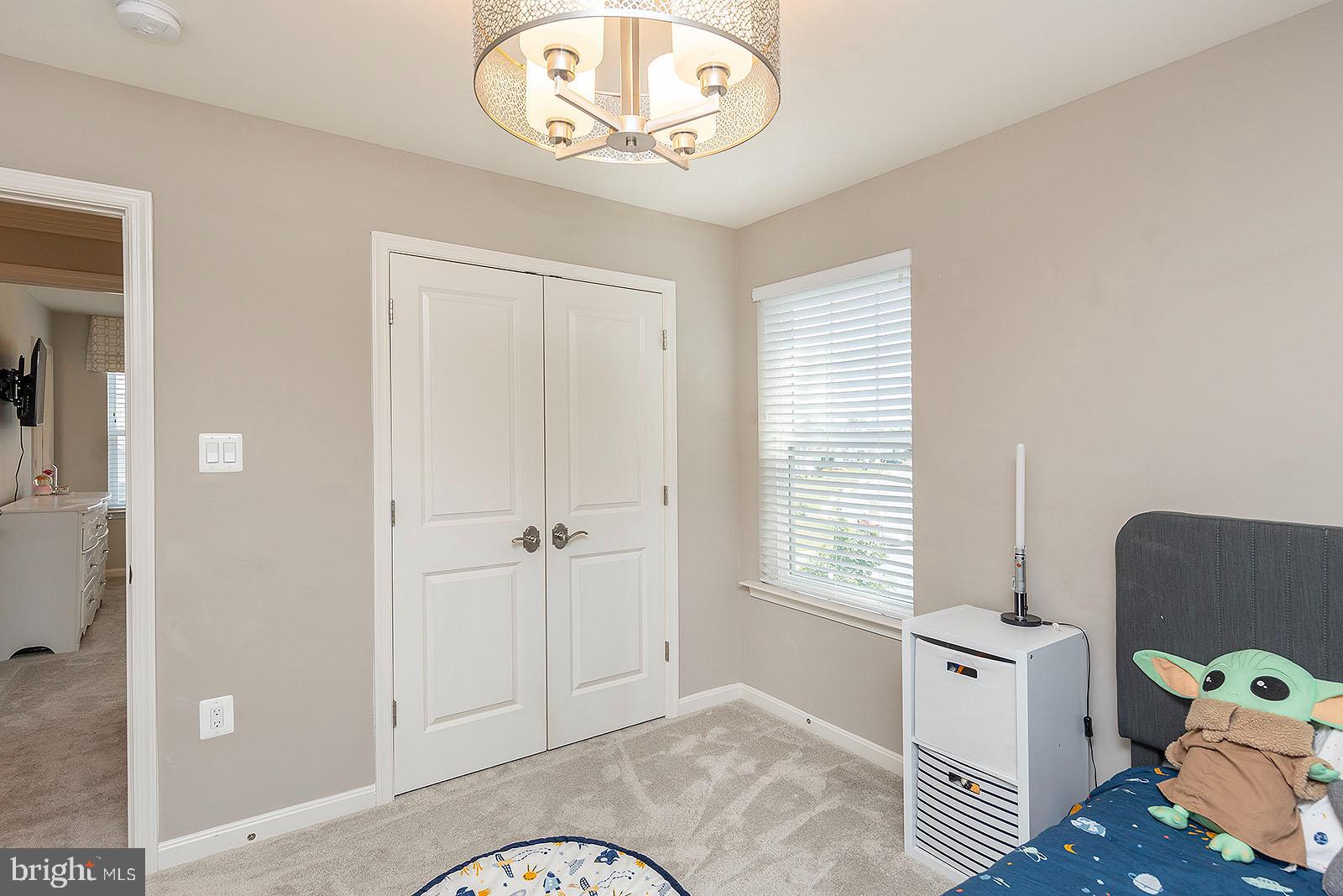 TWIN LAKES OVERLOOK - Residential