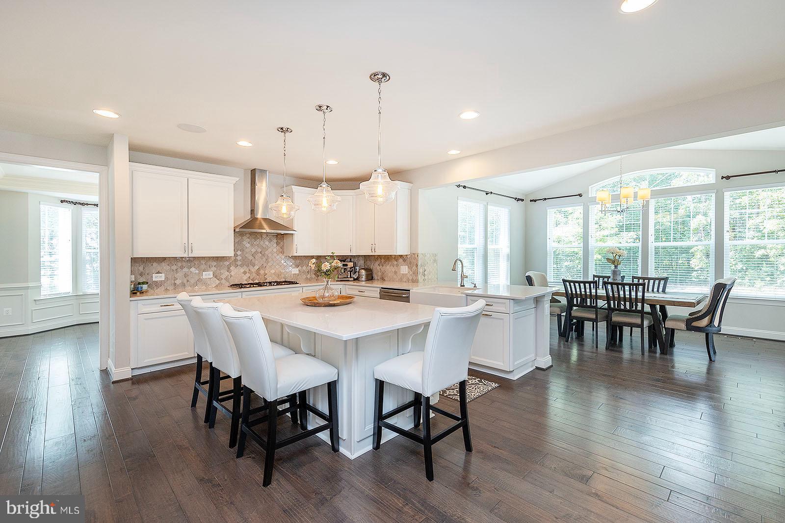 TWIN LAKES OVERLOOK - Residential