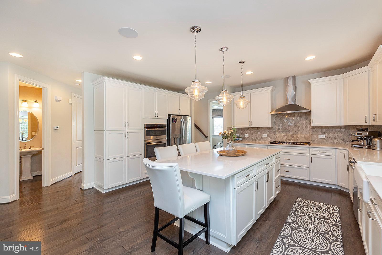 TWIN LAKES OVERLOOK - Residential