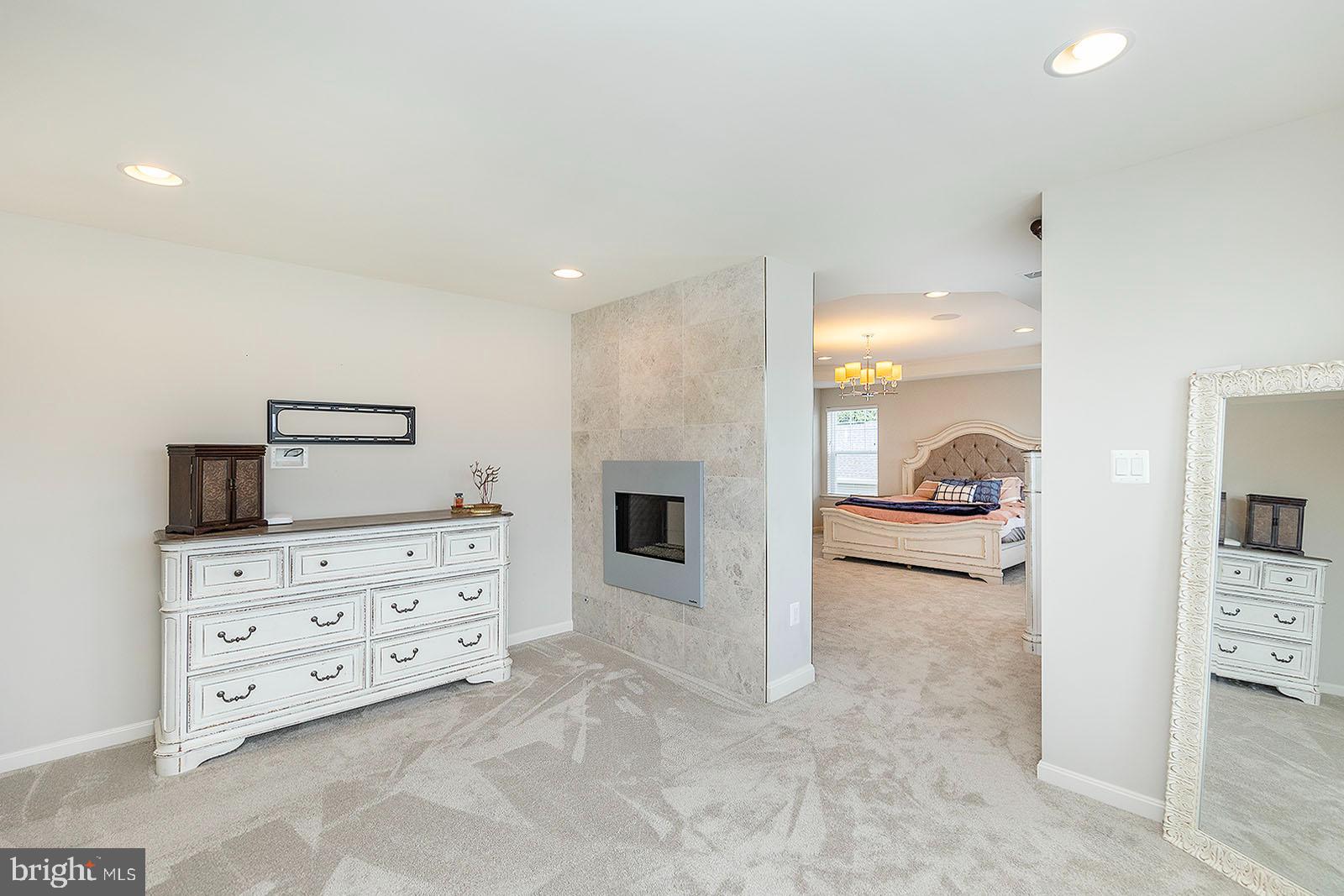 TWIN LAKES OVERLOOK - Residential