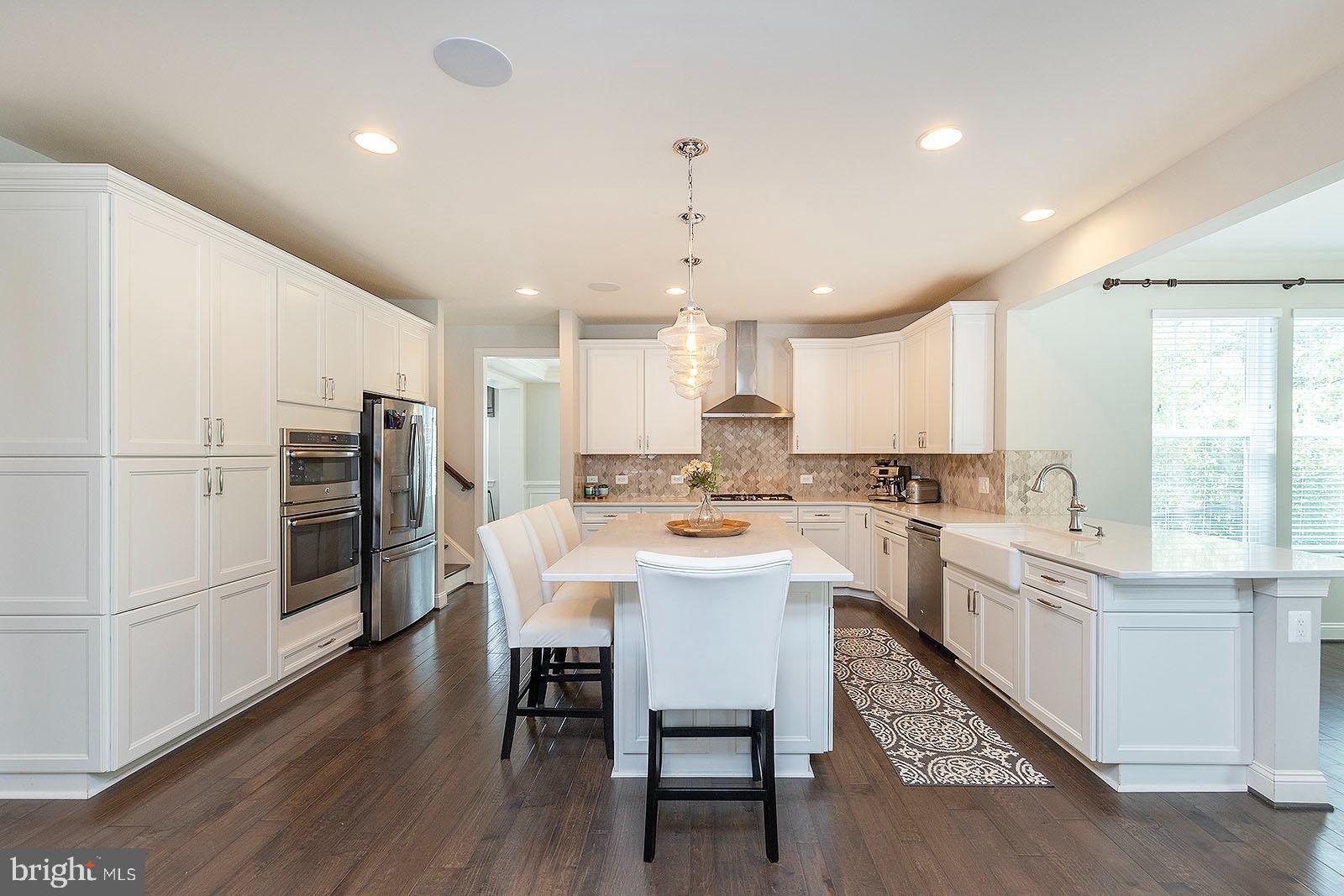 TWIN LAKES OVERLOOK - Residential