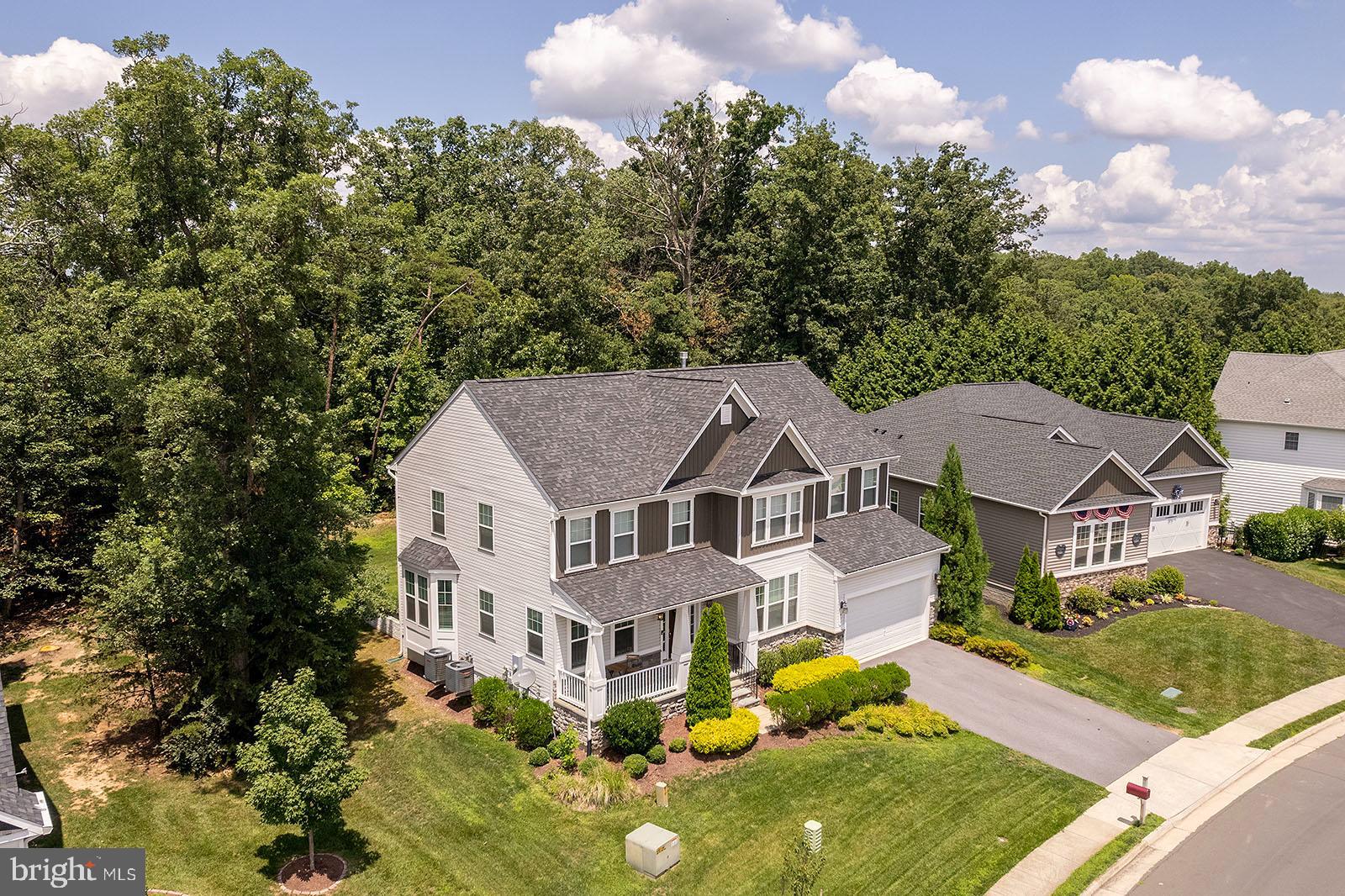 TWIN LAKES OVERLOOK - Residential