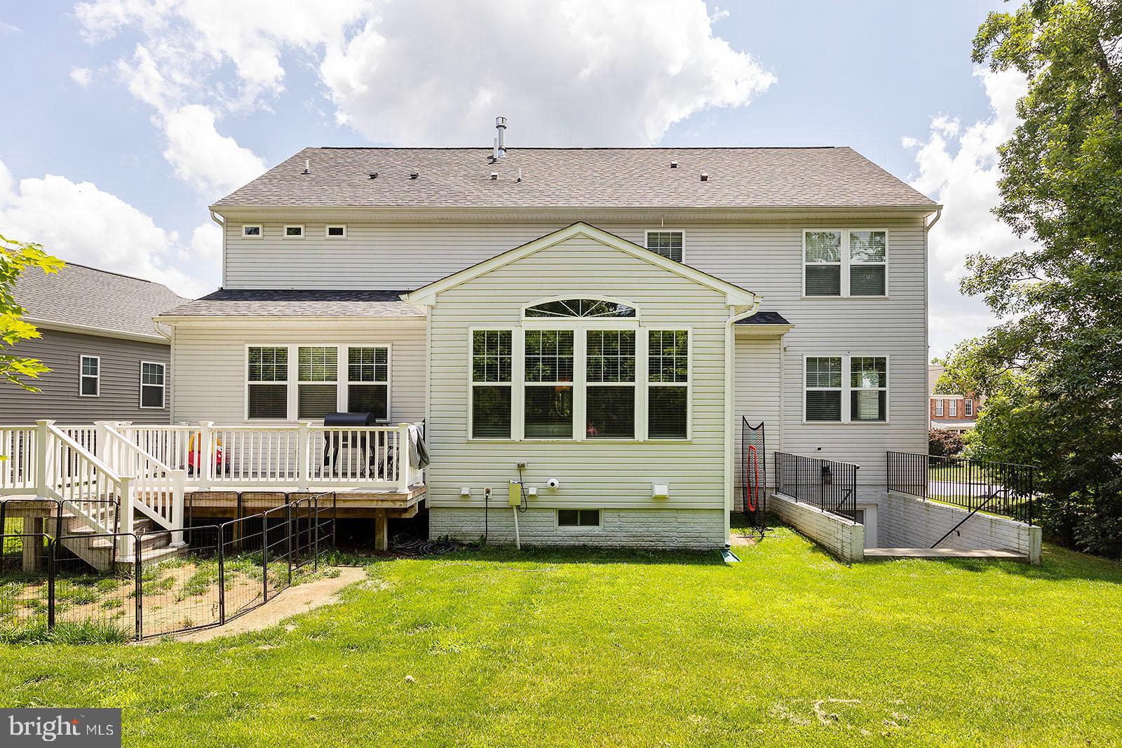 TWIN LAKES OVERLOOK - Residential