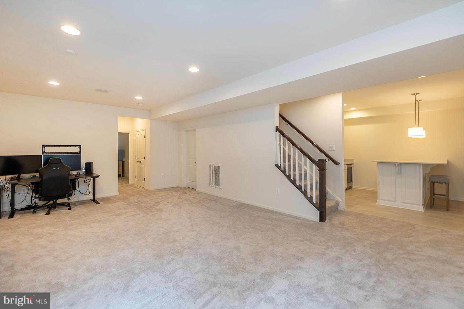 TWIN LAKES OVERLOOK - Residential