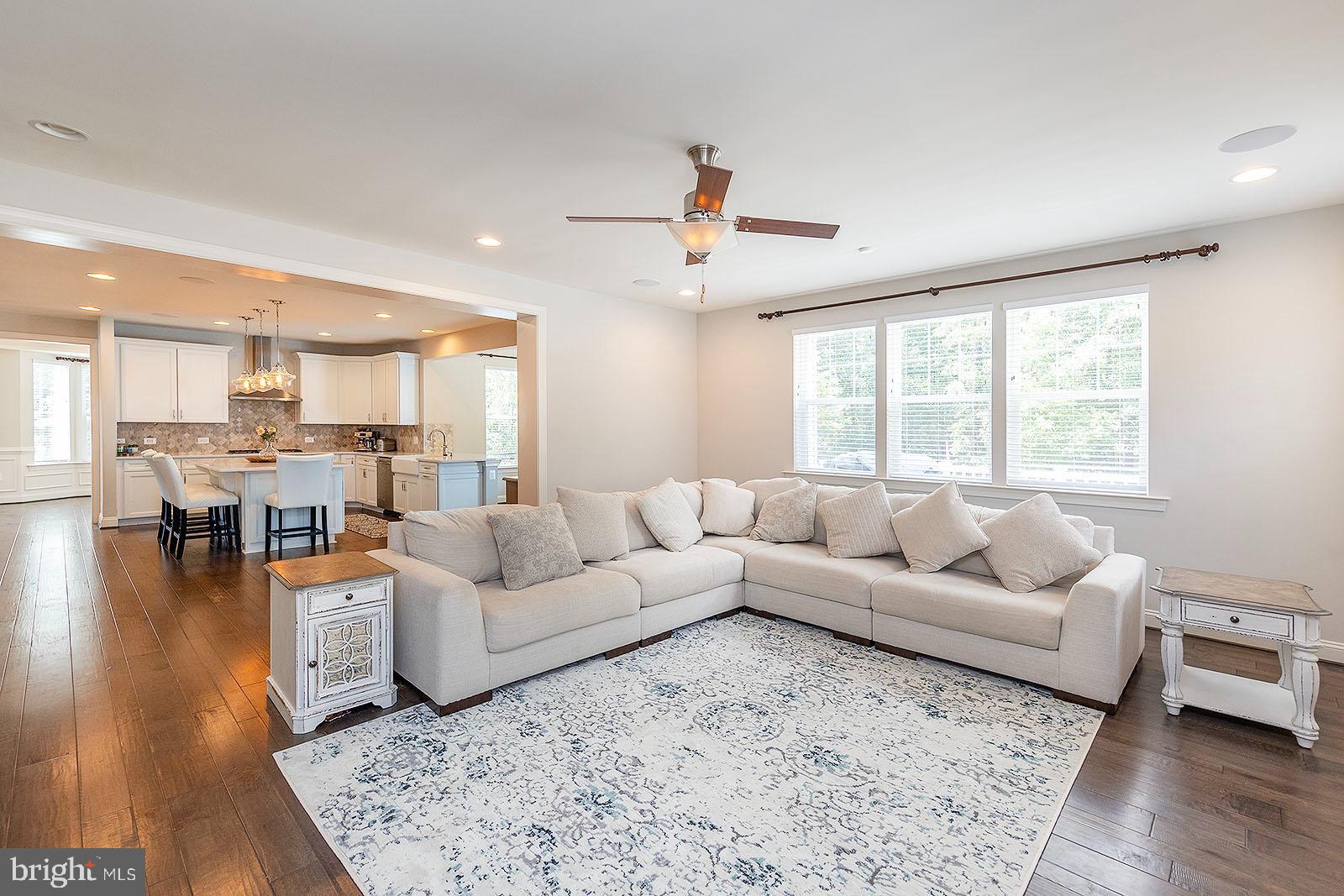 TWIN LAKES OVERLOOK - Residential