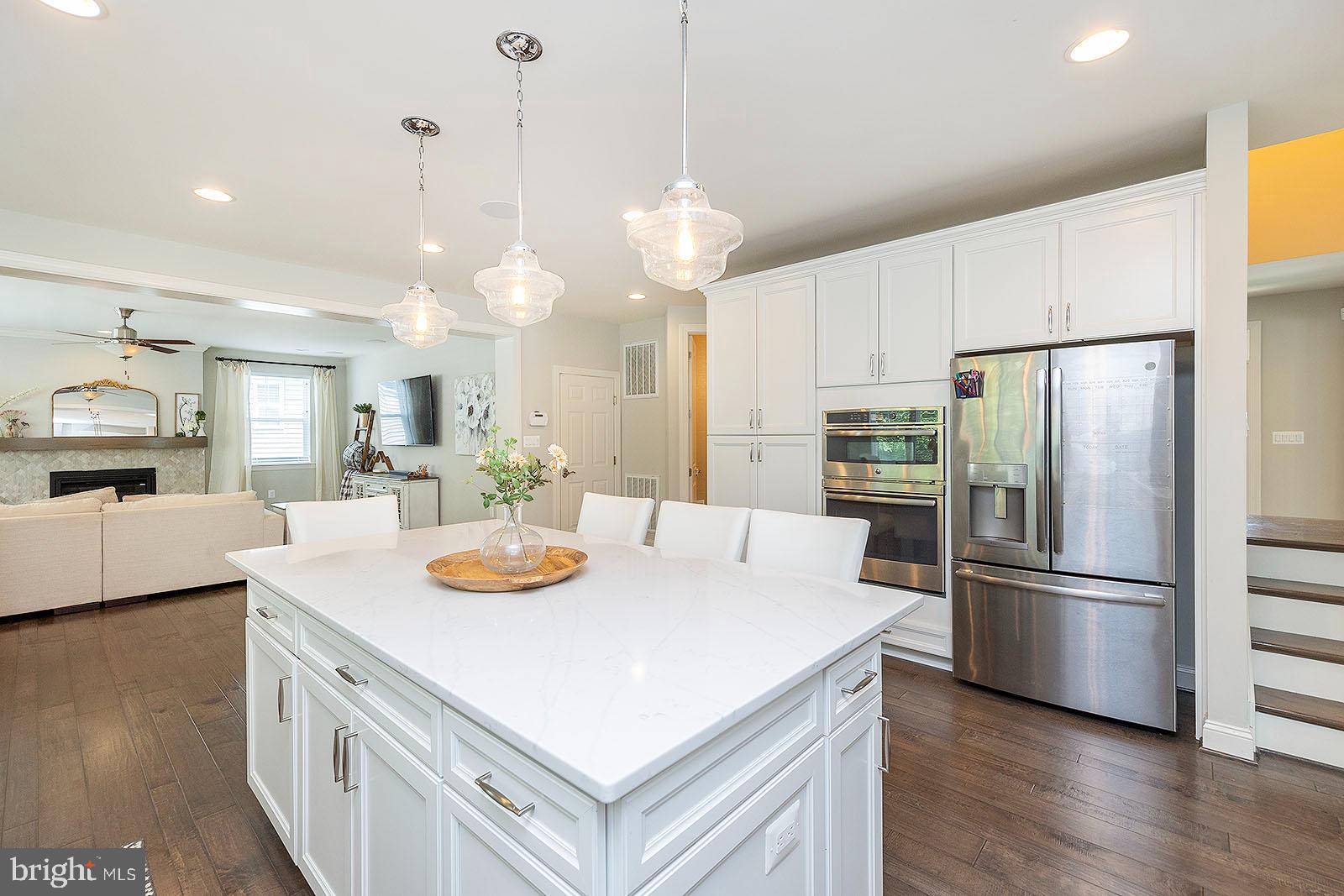 TWIN LAKES OVERLOOK - Residential