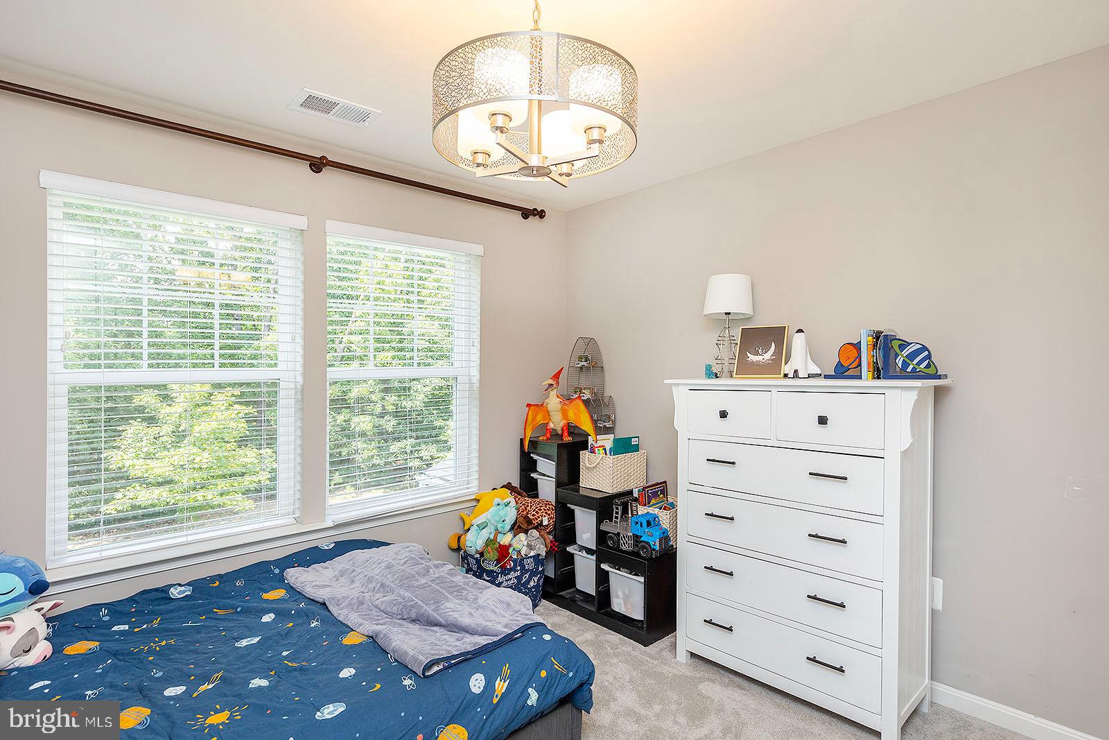 TWIN LAKES OVERLOOK - Residential