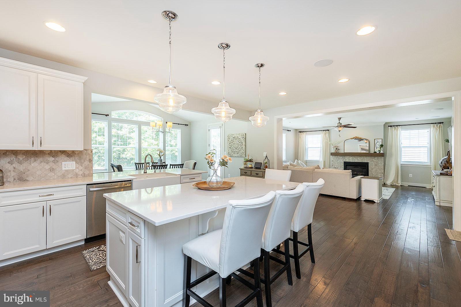 TWIN LAKES OVERLOOK - Residential