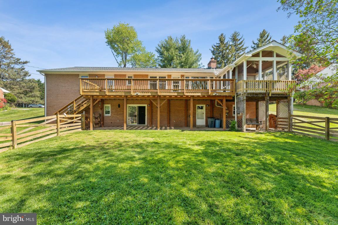 FONT HILL - Residential