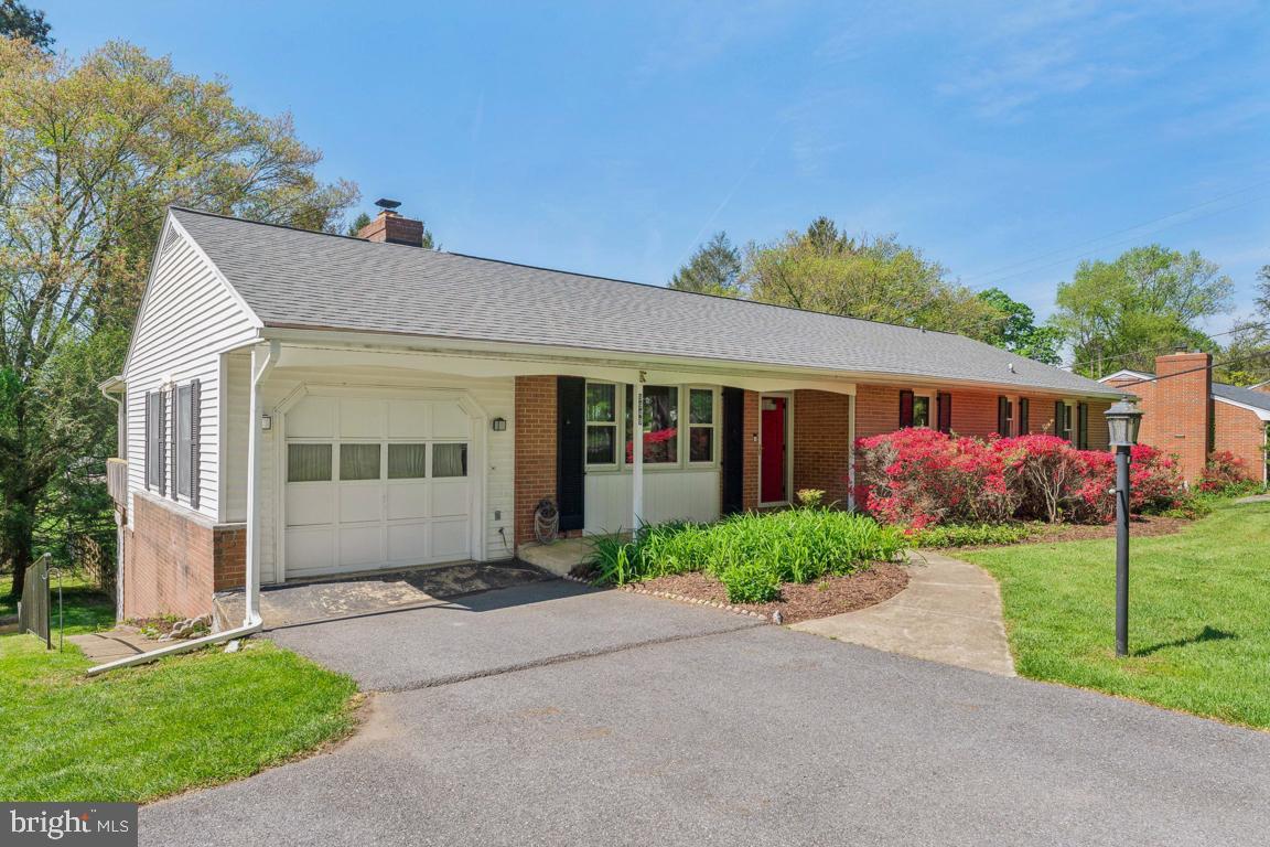 FONT HILL - Residential