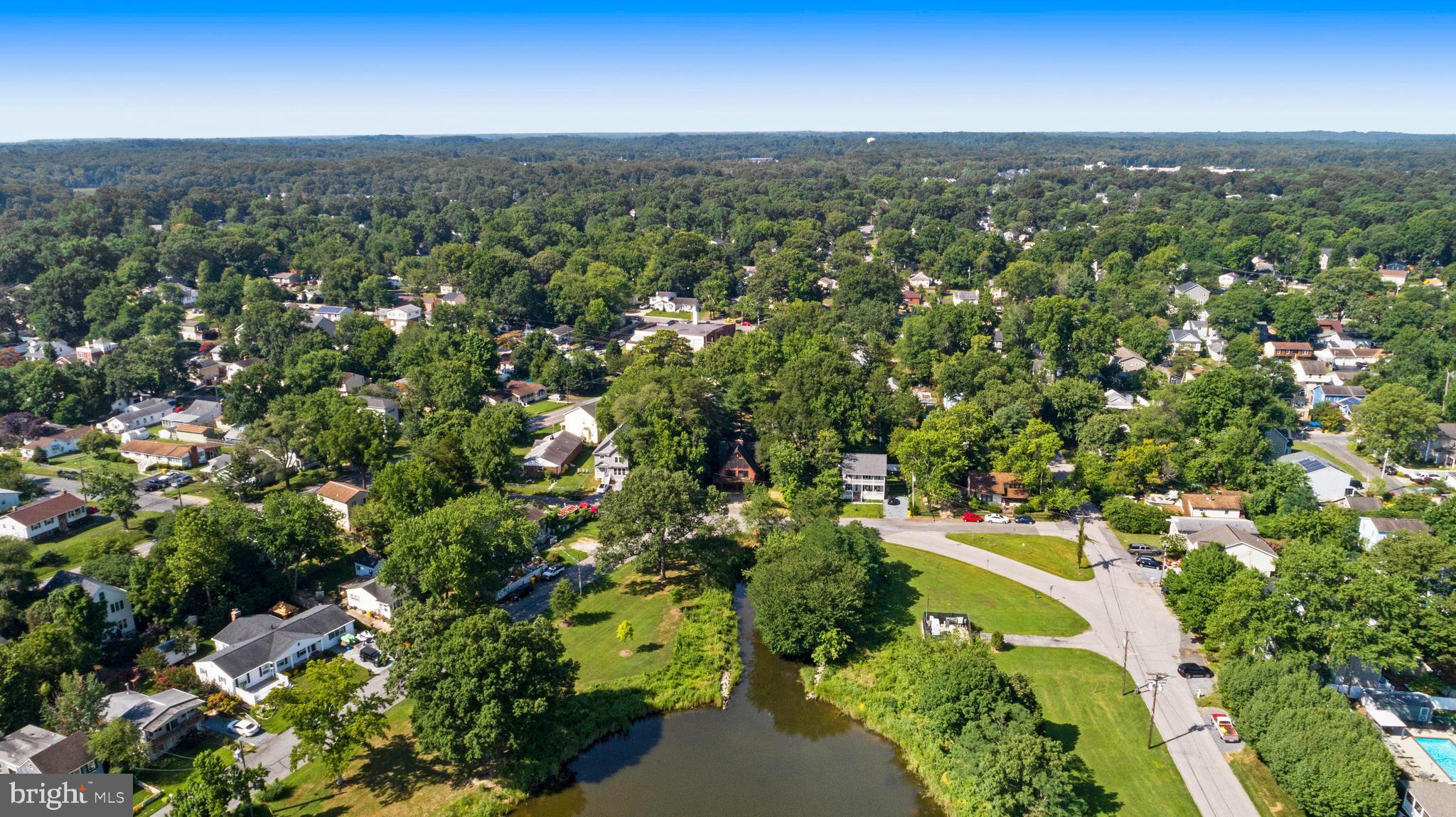 WOODLAND BEACH - Residential