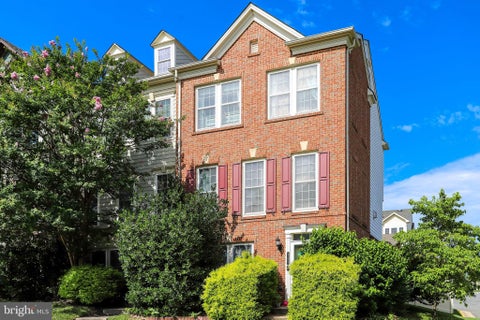 Townhouse For Rent - 192 Flowering Dogwood Terrace<br/> LEESBURG, VA 20175