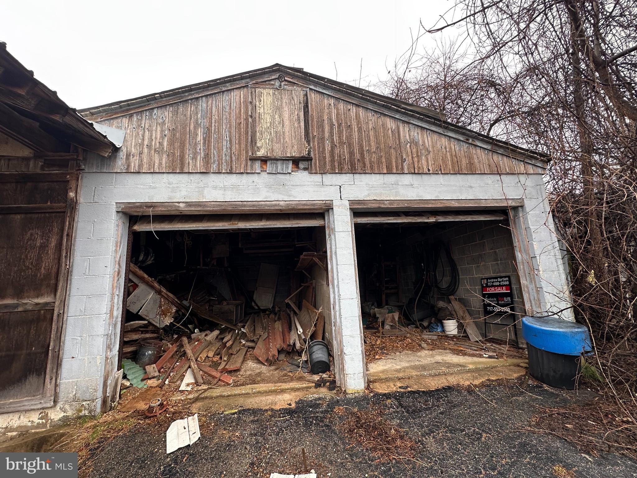 651 COUNTRY CLUB ROAD