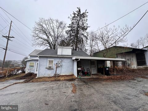 651 COUNTRY CLUB ROAD RED LION PA 17356