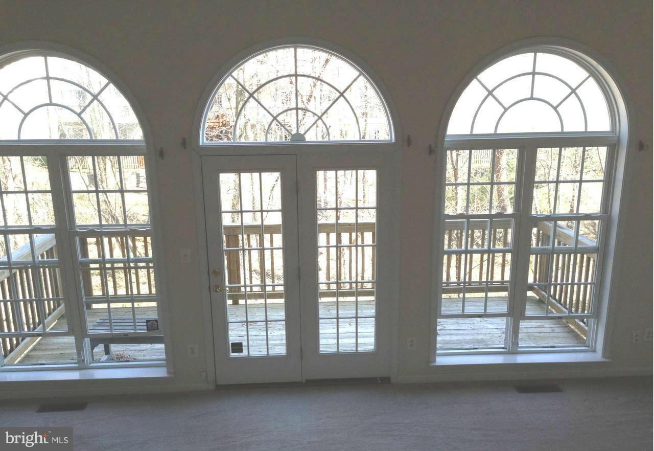 GROVE AT HUNTLEY MEADOWS - Residential Lease