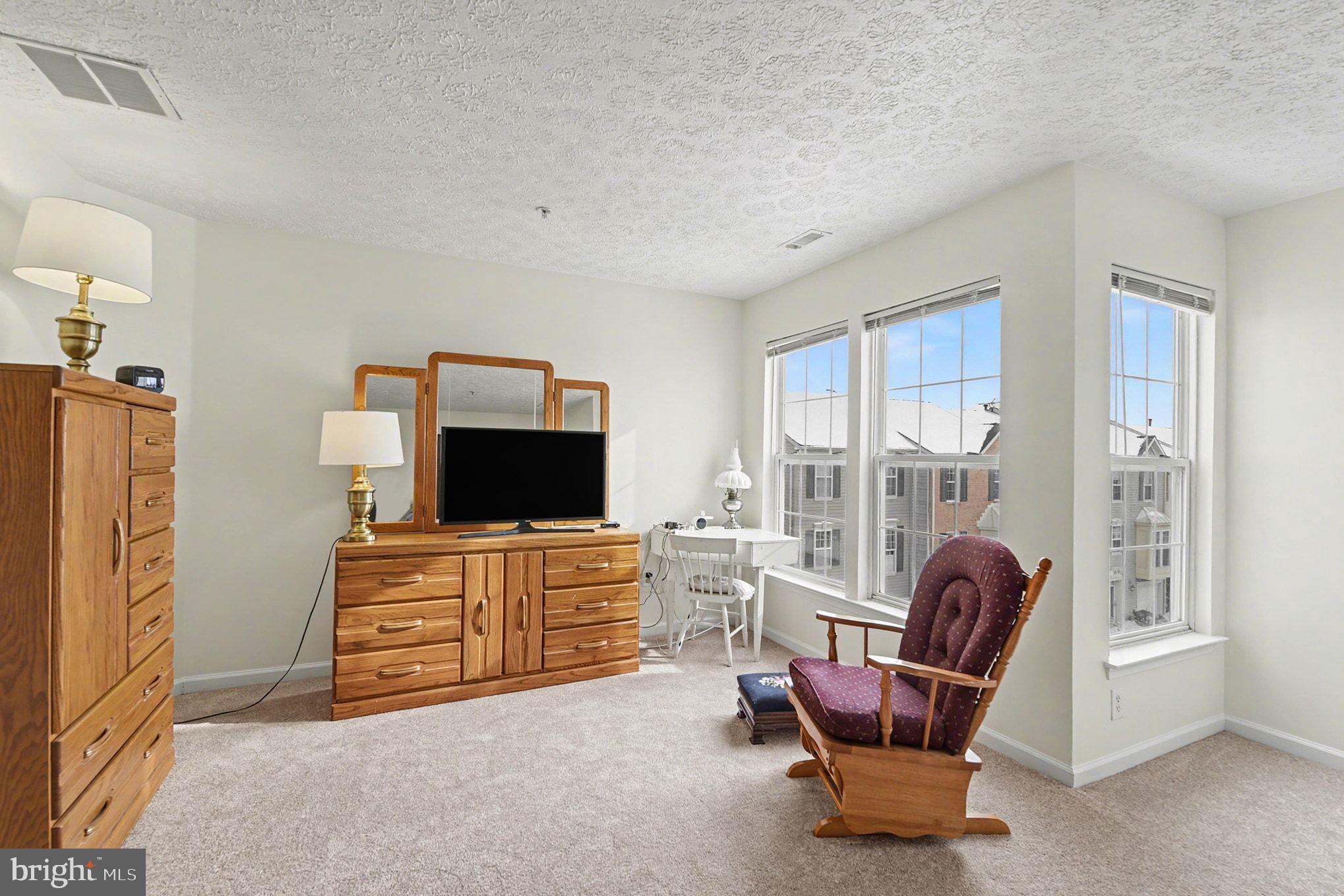 PERRY HALL FARMS GARDEN CONDOS - Residential