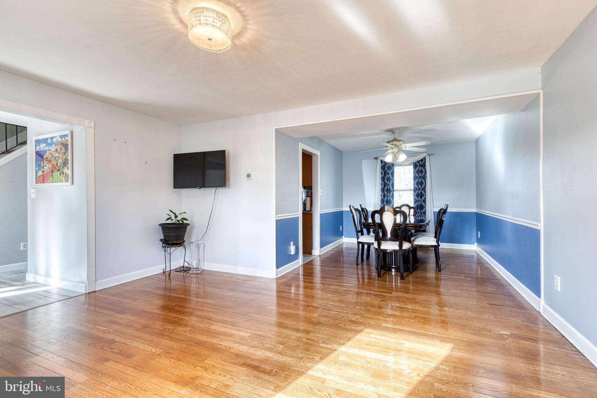 EDGEWATER VILLAGE - Residential