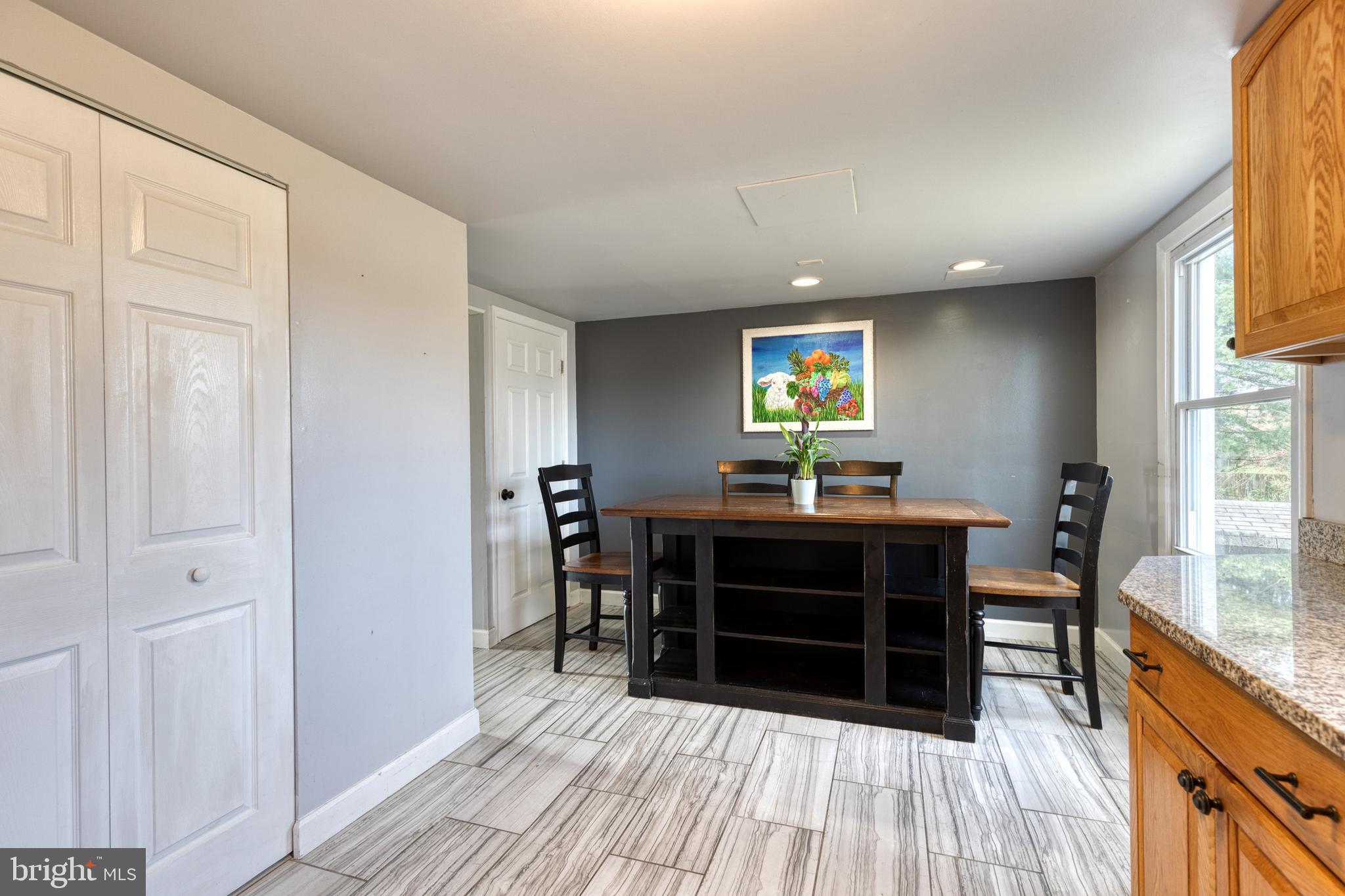 EDGEWATER VILLAGE - Residential