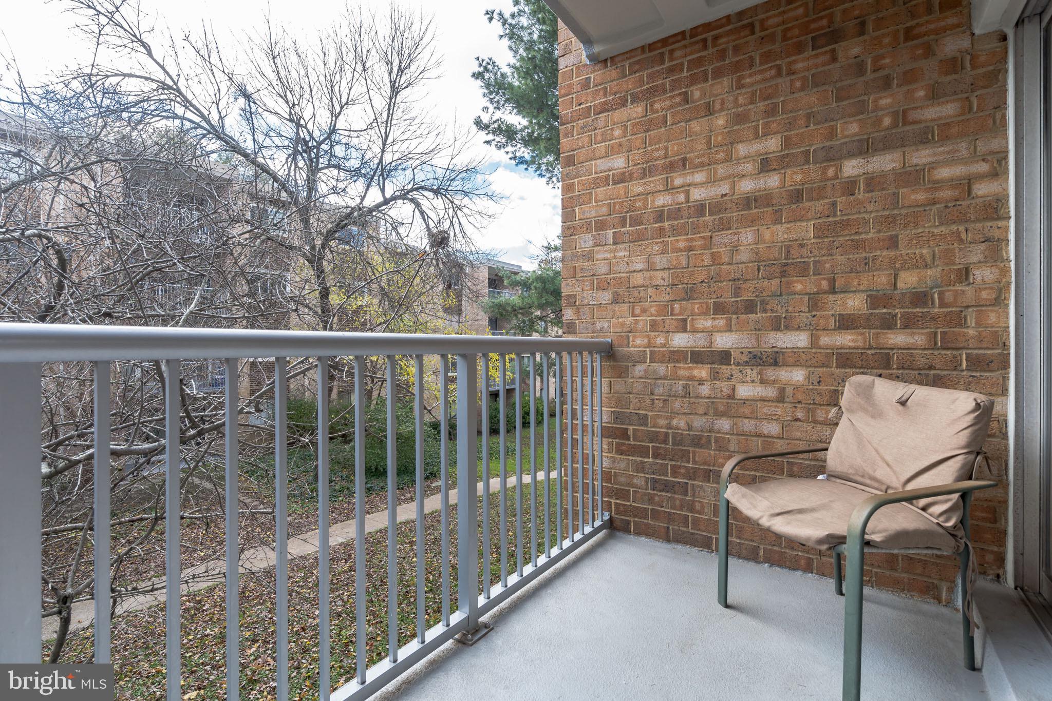 YORKTOWNE SQUARE - Residential