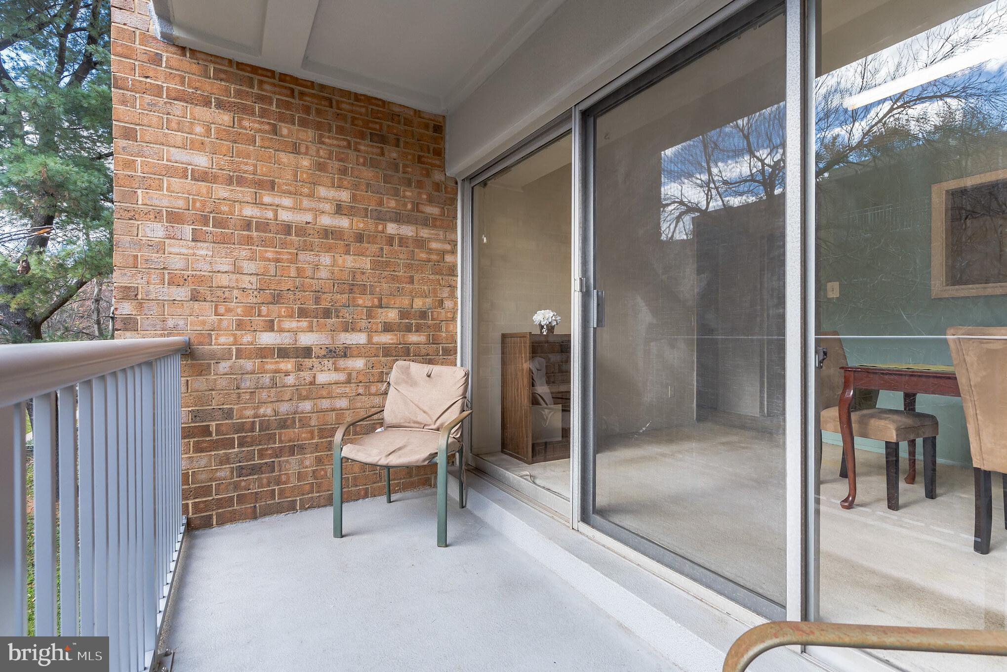 YORKTOWNE SQUARE - Residential