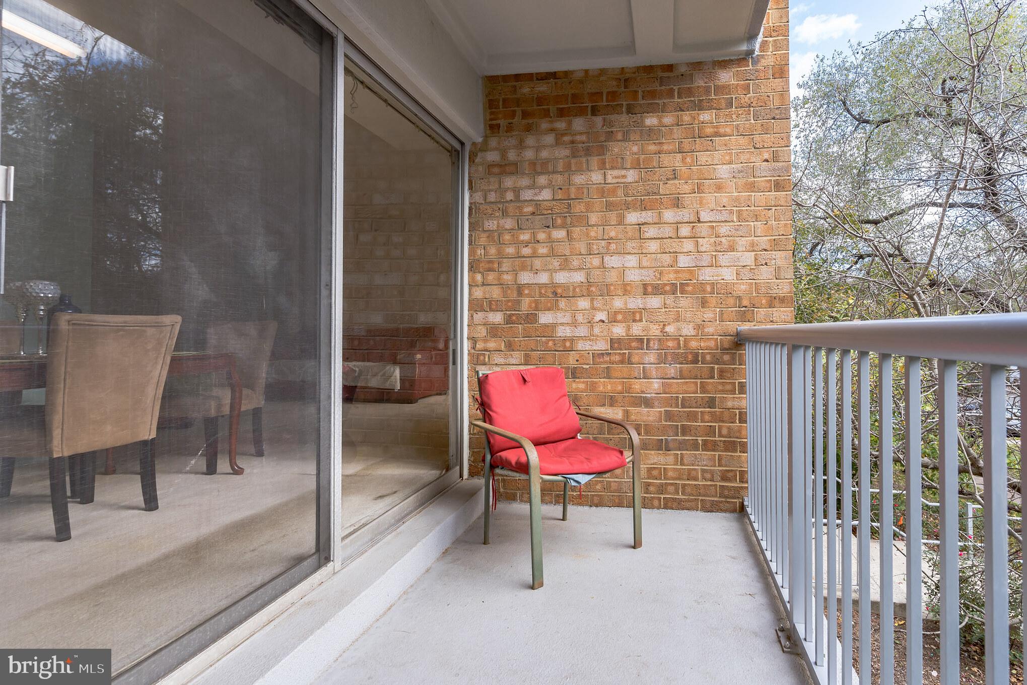 YORKTOWNE SQUARE - Residential