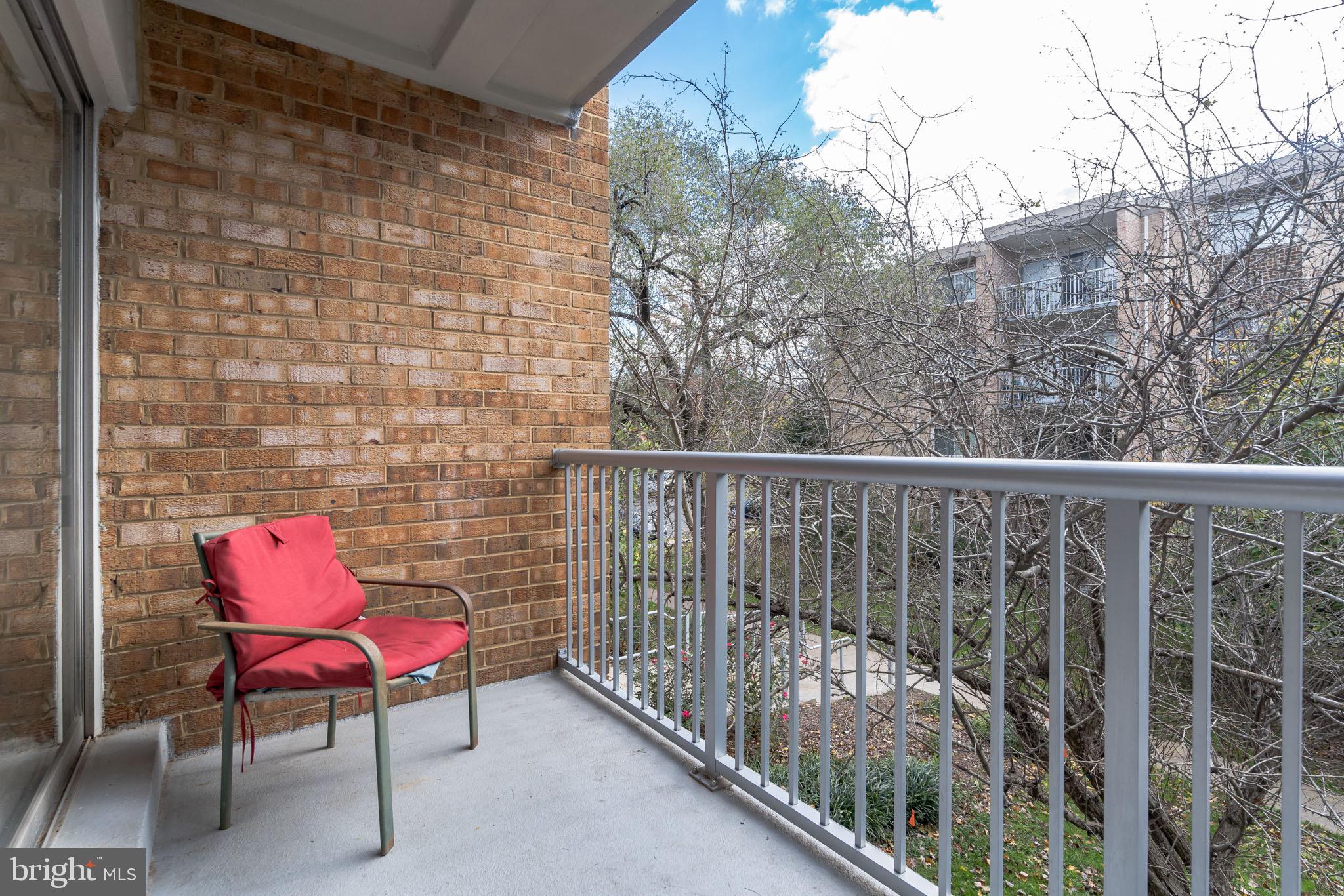 YORKTOWNE SQUARE - Residential