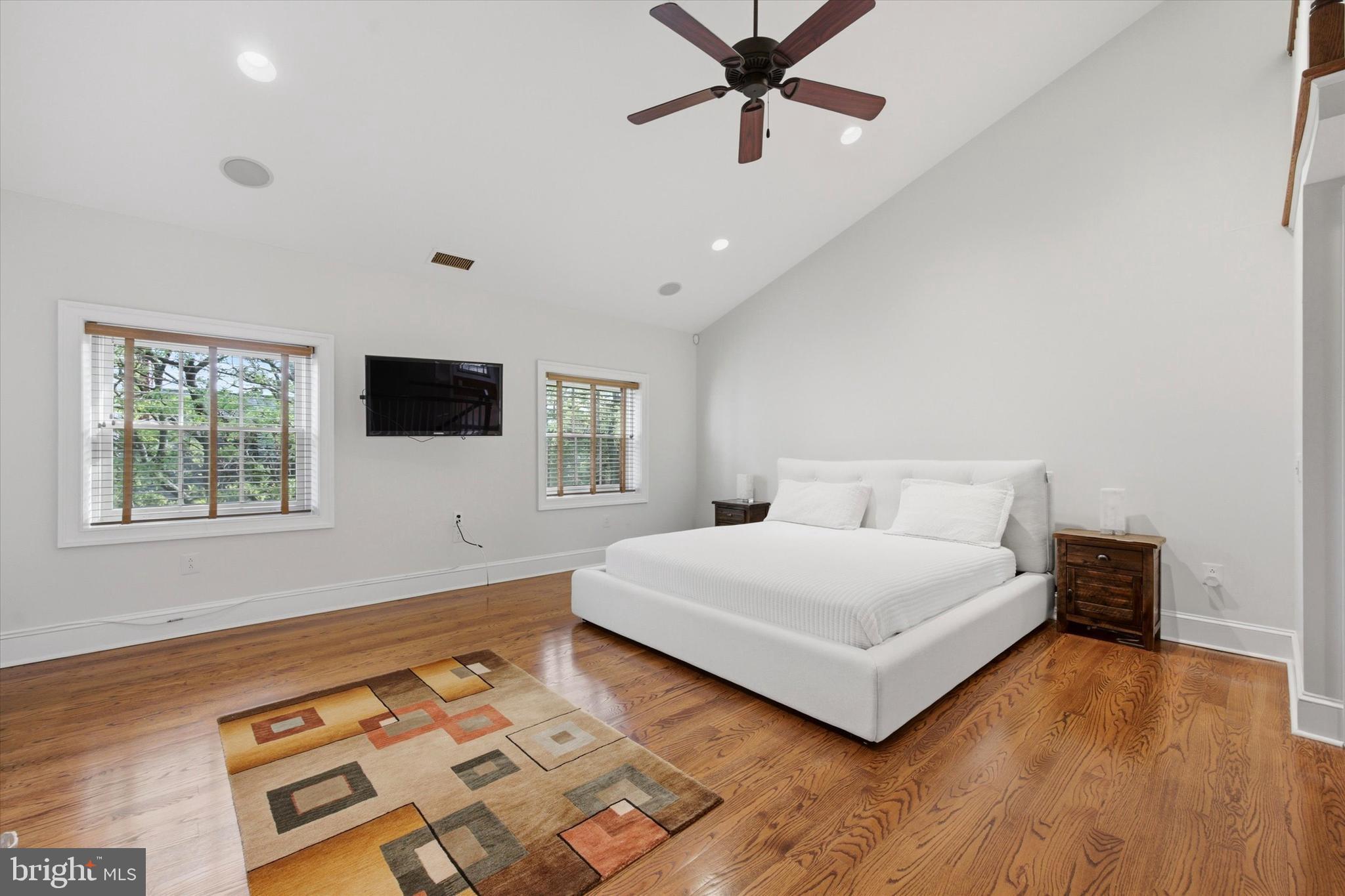 WASHINGTON SQ WEST - Residential