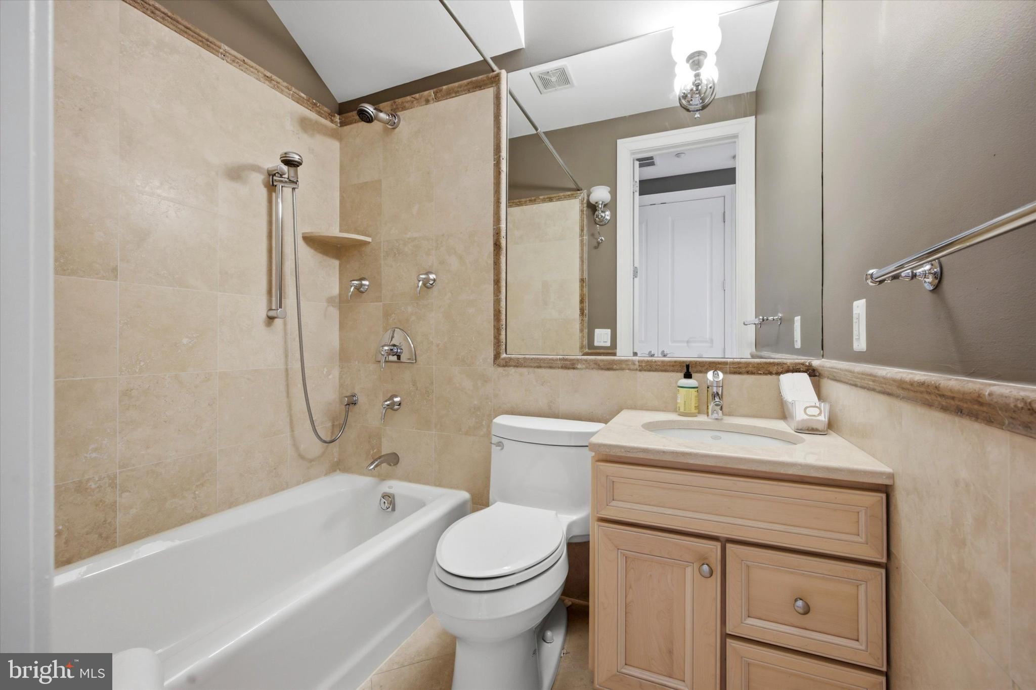 WASHINGTON SQ WEST - Residential